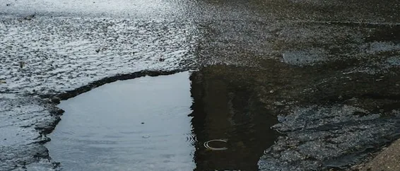 Wellingborough — pothole puddle