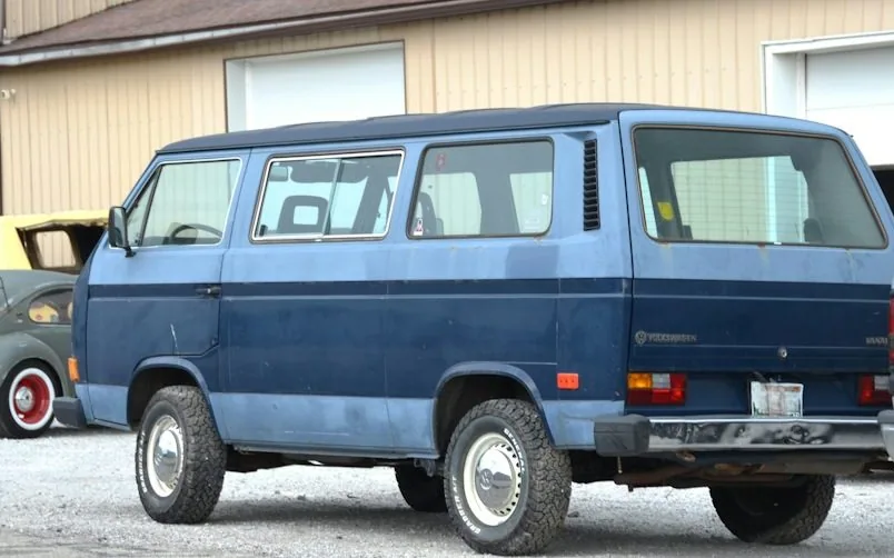 a van — article card